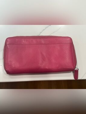 Barney’s Pink Leather Zip-Around Wallet preppy quiet luxury